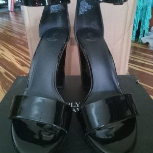 Vera Wang.  Memory foam sock, high heels. size 8.5.